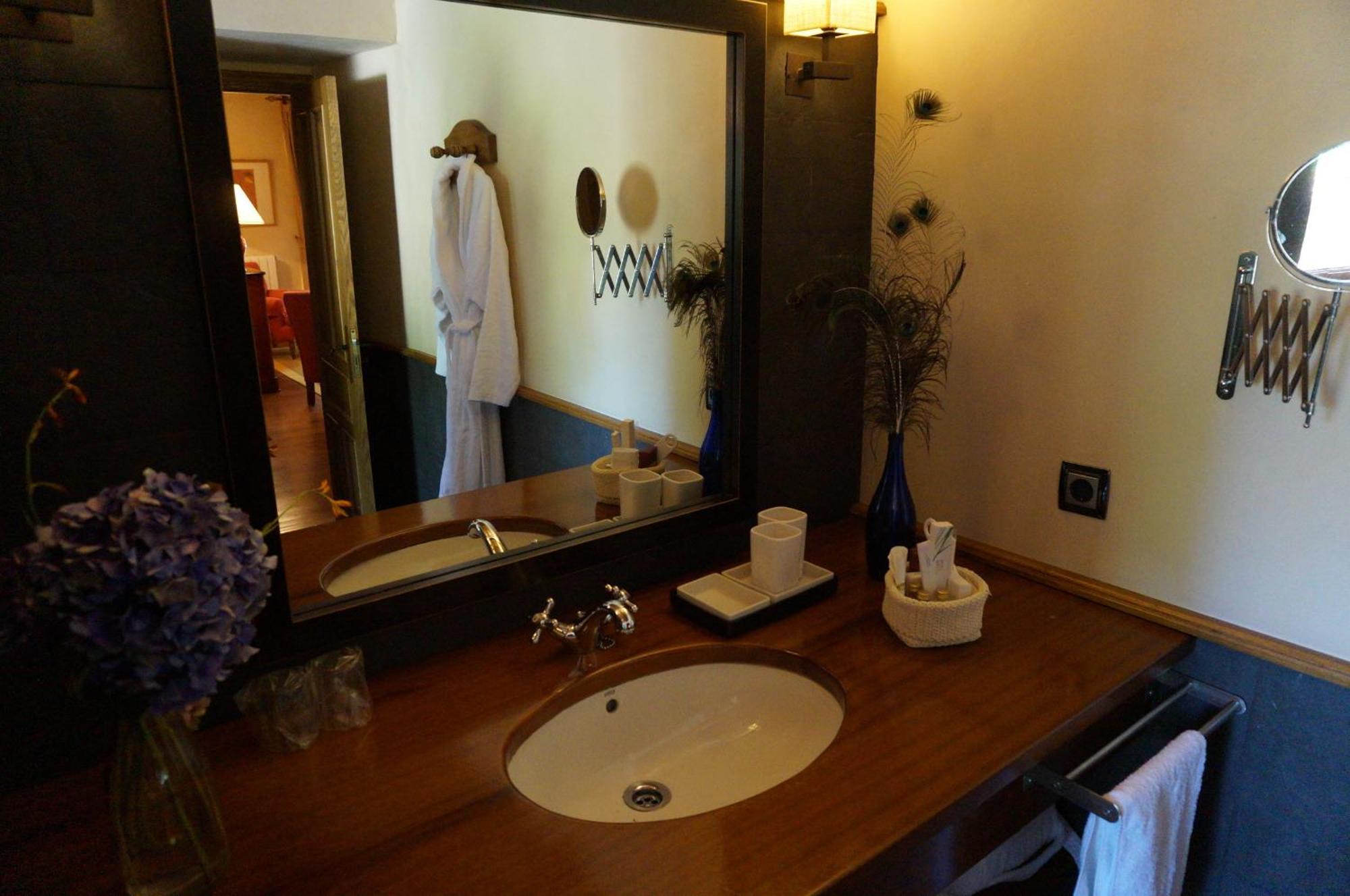 Hotel Rural Palacio De Prelo (Adults Only) Boal الغرفة الصورة
